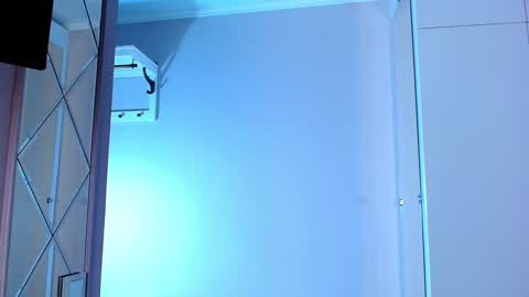 Lina online show from 02/06/25, 11:43