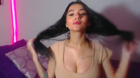 Abril online show from 05/21/26, 10:17