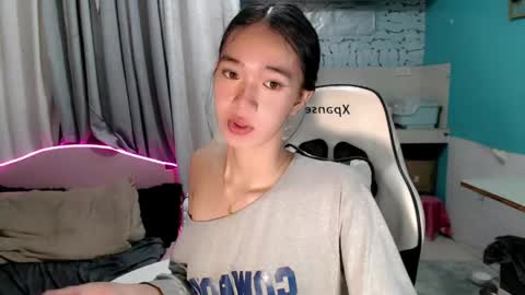 Snapshot of innocent_reign69 chatting on 04/19/26, 06:10 Reign online show from 04/19/26, 06:10