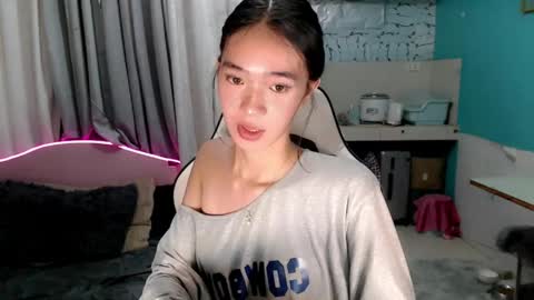 Snapshot of innocent_reign69 chatting on 04/20/26, 05:48 Reign online show from 04/20/26, 05:48