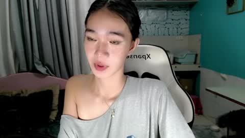 Snapshot of innocent_reign69 chatting on 04/22/26, 04:08 Reign online show from 04/22/26, 04:08