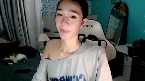 Snapshot of innocent_reign69 chatting on 04/30/26, 10:03 Reign online show from 04/30/26, 10:03