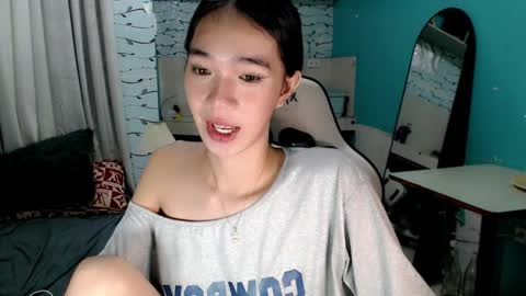 Snapshot of innocent_reign69 chatting on 05/07/26, 04:45 Reign online show from 05/07/26, 04:45