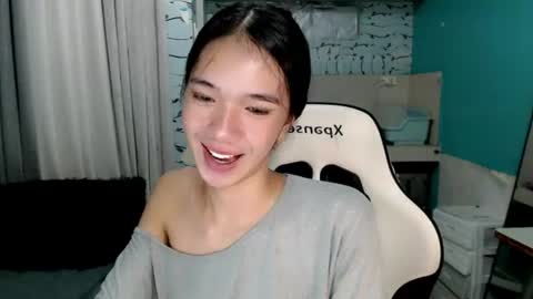 Snapshot of innocent_reign69 chatting on 06/18/26, 11:31 Reign online show from 06/18/26, 11:31