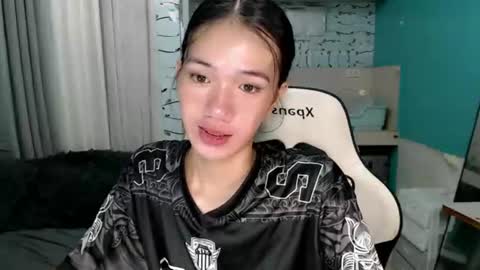 Snapshot of innocent_reign69 chatting on 07/12/26, 06:15 Reign online show from 07/12/26, 06:15
