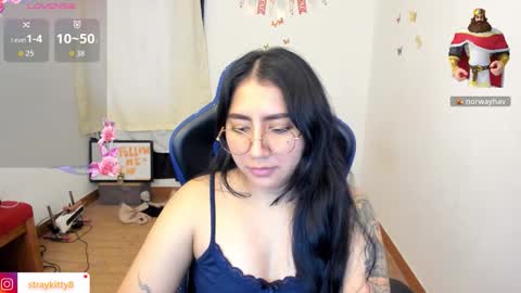 Luna        online show from 02/08/26, 05:16