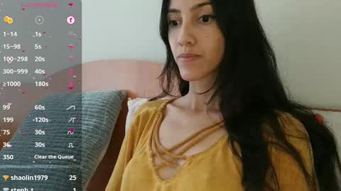 Snapshot of innocentlatiina chatting on 12/06/24, 09:57 Laroa online show from 12/06/24, 09:57