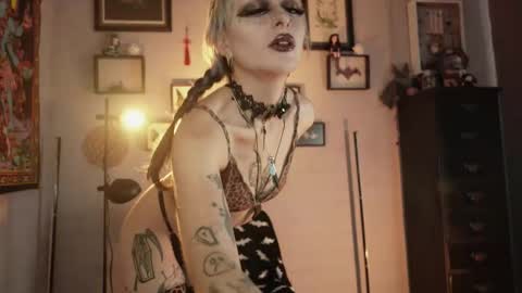   SANIA  online show from 03/18/26, 03:59