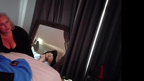 InsatiableCpl333 online show from 02/24/26, 08:07