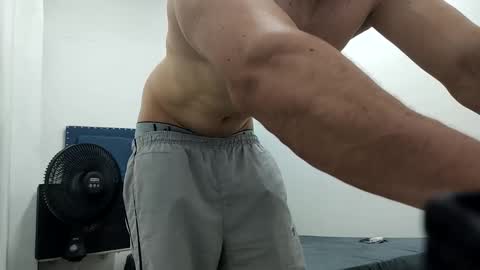 INSTAGRAM  camilodlx online show from 11/28/25, 03:14