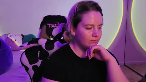 Faye online show from 12/15/24, 09:31