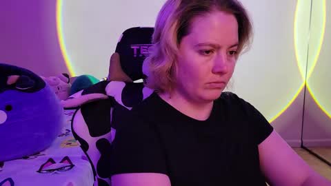 Faye online show from 02/04/25, 04:15