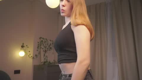 Avie online show from 06/06/26, 06:45