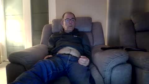 inthemood63 online show from 10/21/25, 08:53