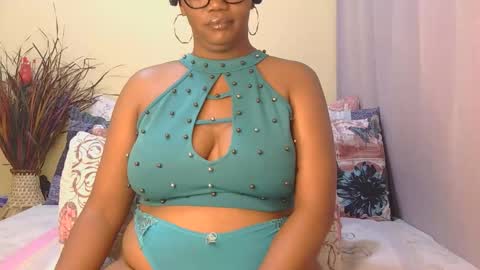 Snapshot of intimacysexy chatting on 05/22/26, 04:52 boniswa caroline online show from 05/22/26, 04:52