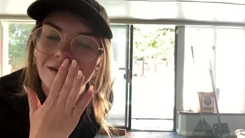 IntoTheWoodsWeGo online show from 10/01/25, 08:37