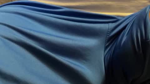 Snapshot of intressiert chatting on 12/12/24, 06:53 intressiert online show from 12/12/24, 06:53