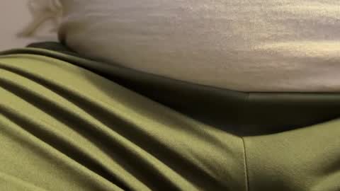 Snapshot of intressiert chatting on 01/20/25, 05:37 intressiert online show from 01/20/25, 05:37