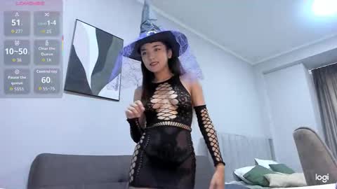 ira_shiratori online show from 10/31/25, 06:25