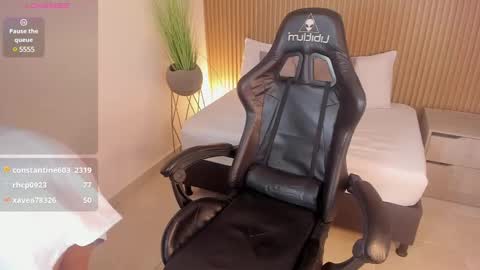 Snapshot of irantzu_hank chatting on 12/28/24, 10:44 Irantzu online show from 12/28/24, 10:44