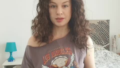 Snapshot of ireneblue_ chatting on 04/06/26, 06:58 Irene online show from 04/06/26, 06:58