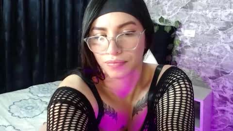 Snapshot of iriina_hotbusty chatting on 11/22/25, 11:48 Irina online show from 11/22/25, 11:48