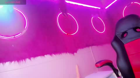 Snapshot of irina_lechera_ chatting on 01/17/25, 08:11 Irina online show from 01/17/25, 08:11