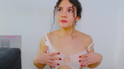 Instagram iris caprice online show from 09/28/25, 02:06