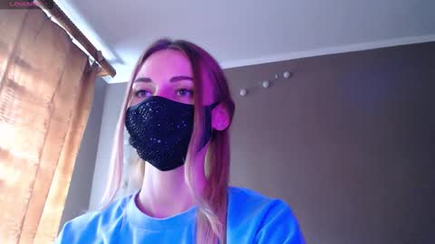 Lily online show from 09/09/25, 02:05