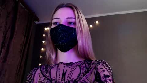 Lily online show from 01/14/26, 03:39