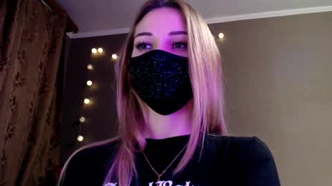 Lily online show from 02/05/26, 06:01