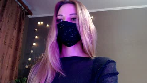 Lily online show from 03/31/26, 03:56