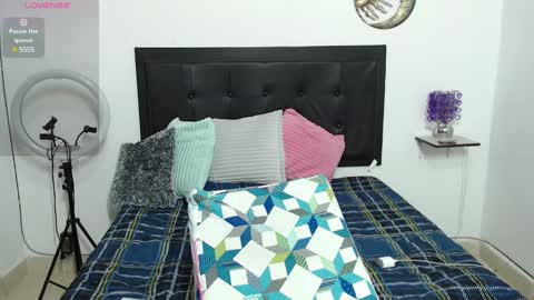 IRIS online show from 02/05/25, 02:51