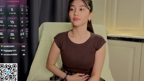 Snapshot of iris_on_cam chatting on 09/24/25, 02:31 iris on cam online show from 09/24/25, 02:31