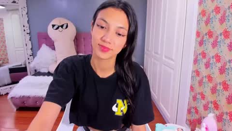 Snapshot of iris_stone_ chatting on 12/06/24, 06:39 Iris online show from 12/06/24, 06:39