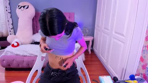 Snapshot of iris_stone_ chatting on 12/21/24, 10:40 Iris online show from 12/21/24, 10:40