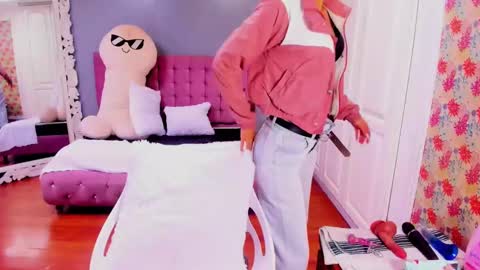 Snapshot of iris_stone_ chatting on 01/14/25, 10:27 Iris online show from 01/14/25, 10:27