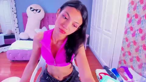 Snapshot of iris_stone_ chatting on 01/18/25, 01:40 Iris online show from 01/18/25, 01:40