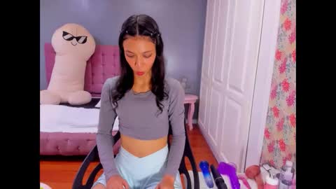 Snapshot of iris_stone_ chatting on 01/31/25, 01:45 Iris online show from 01/31/25, 01:45