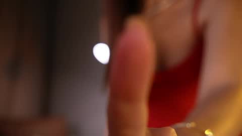 Iris online show from 04/18/26, 02:10