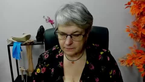 I R I S online show from 12/10/24, 10:49