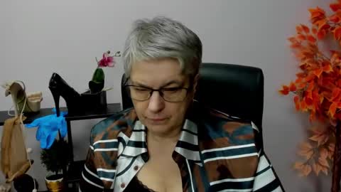 I R I S online show from 12/16/24, 10:50