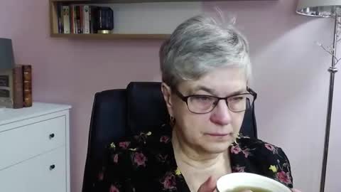 I R I S online show from 12/23/24, 07:28