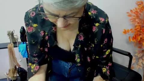 I R I S online show from 01/14/25, 10:59