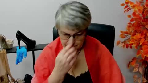 I R I S online show from 02/04/25, 10:43