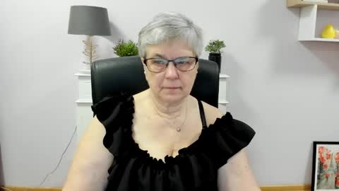 Snapshot of iris_xdesire chatting on 06/02/26, 06:04 I R I S online show from 06/02/26, 06:04