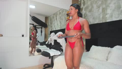 Snapshot of irisfit chatting on 12/24/24, 12:11 Iris Fit online show from 12/24/24, 12:11