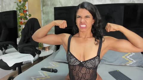 Snapshot of irisfit chatting on 01/19/25, 01:53 Iris Fit online show from 01/19/25, 01:53