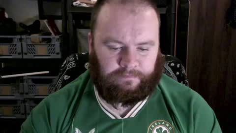 Snapshot of irishdaddy24 chatting on 12/05/24, 04:34 twitter theirishman205 online show from 12/05/24, 04:34