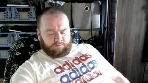 Snapshot of irishdaddy24 chatting on 12/21/24, 02:04 twitter theirishman205 online show from 12/21/24, 02:04